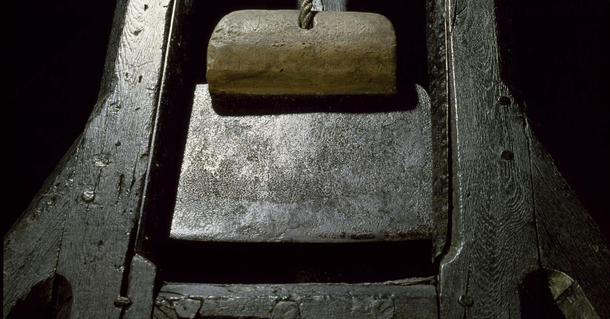 Bheaded Machine The Maiden: the Scottish beheading machine | National Museums Scotland